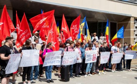В Молдове оппозиция начала серию протестов против «правительства нищеты»