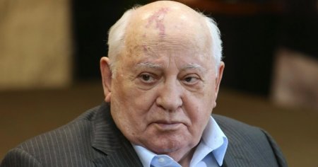 Редко встает, многое забывает и имеет сахарный диабет: друг навестил Горбачева в больнице