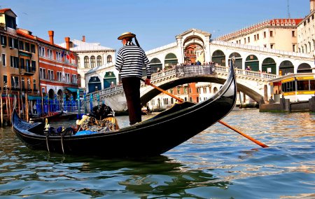Венеция вводит для туристов плату за въезд