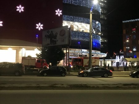 Неизвестные сообщили, что в кишиневском Молле заложена бомба (Обновлено) Неизвестные сообщили, что в кишиневском Молле заложена бомба (Обновлено)