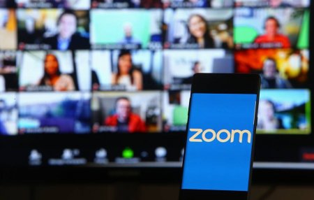          Zoom